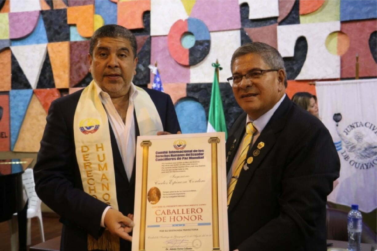 Nuestro Fundador 40 Caballero de Paz y Honor por su defensa de los Derechos Humanos